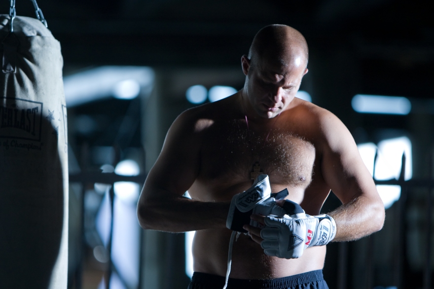 Fedor putting on gloves
